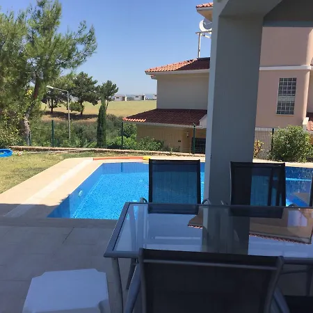 Luxury With Private Pool In Aegean Breeze Site Vila Kusadası
